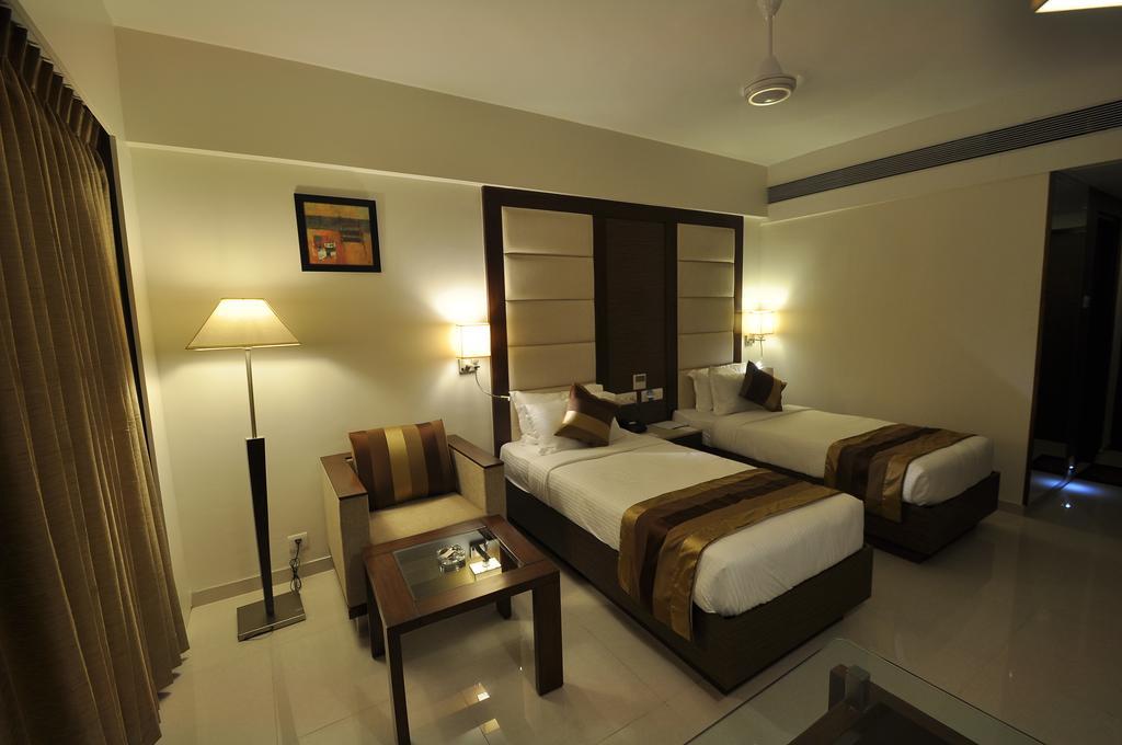 Le Grande Residency -Unmarried Couples Are Not Allowed Ahmedabad Exterior foto