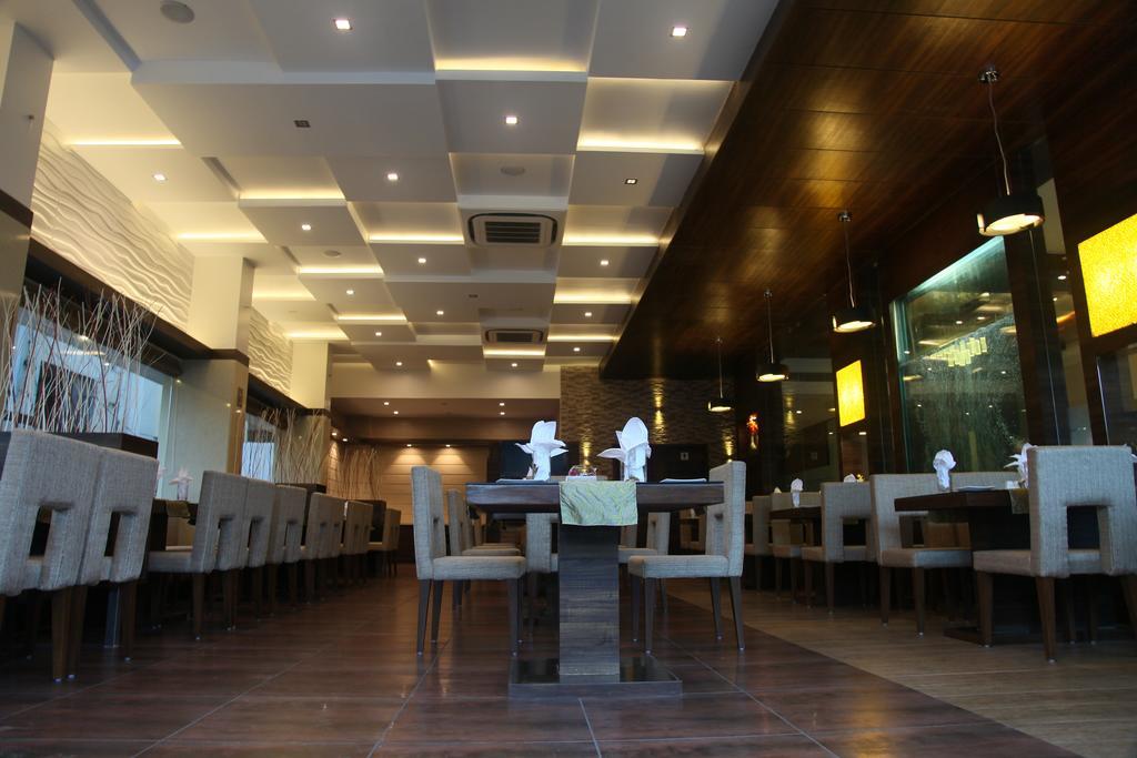 Le Grande Residency -Unmarried Couples Are Not Allowed Ahmedabad Exterior foto